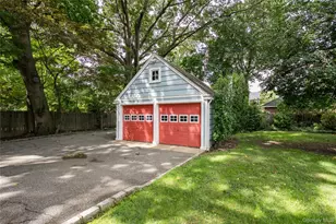 41 Butler St, Westbury, NY 11590 - Photo 39