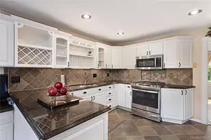 41 Butler St, Westbury, NY 11590 - Photo 13