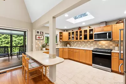 15 Springwood Way, East Hampton, NY 11937 - Photo 3