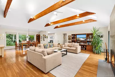 15 Springwood Way, East Hampton, NY 11937 - Photo 1