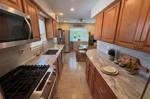 61 Lonergan Dr, Suffern, NY 10901 - Photo 3