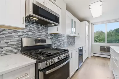 14 Nosband Avenue #3K, White Plains, NY 10605 - Photo 9