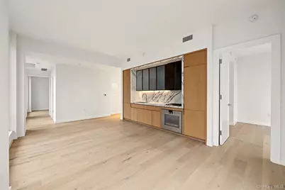 135 E 47th Street #30C, New York, NY 10017 - Photo 11