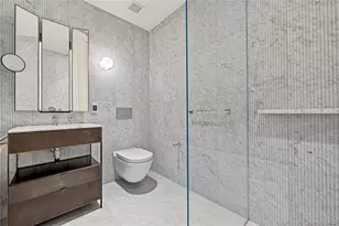 135 E 47th St, New York, NY 10017 - Photo 17