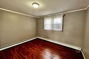 180 Elmwood St, Valley Stream, NY 11581 - Photo 7