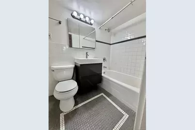 210 E 63rd Street #11B, New York, NY 10065 - Photo 9