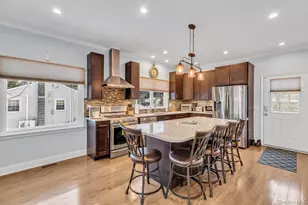 300 Fiddler Ln, Greenport, NY 11944 - Photo 3