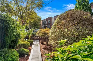 19-01 21st Dr, Astoria, NY 11105 - Photo 25