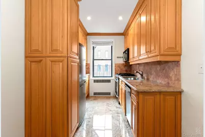 25-40 31st Avenue #6E, Astoria, NY 11106 - Photo 9