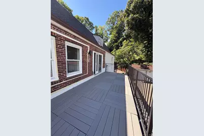 1009 Northern, Manhasset, NY 11030 - Photo 13