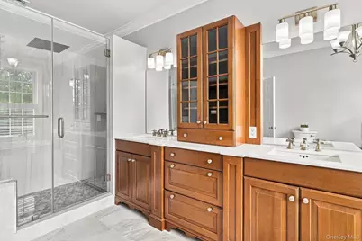 611 Knollwood Road, White Plains, NY 10603 - Photo 27