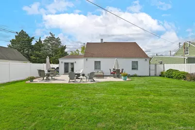 67 Wolcott Road, Levittown, NY 11756 - Photo 17