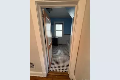 31 Martineau Street, New York, NY 10303 - Photo 5