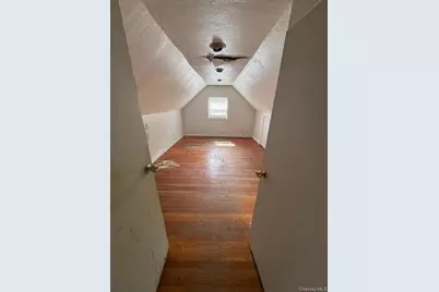 31 Martineau Street, New York, NY 10303 - Photo 13