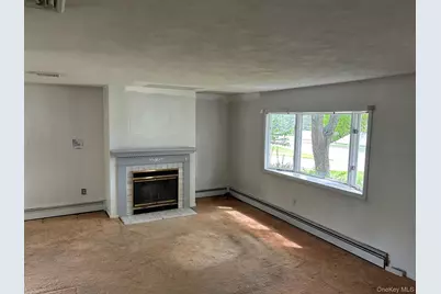 6 Pembroke Road, Washingtonville, NY 10992 - Photo 3