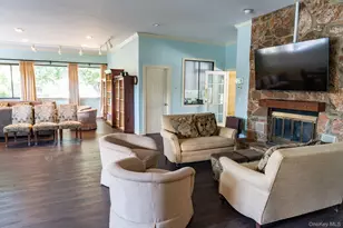 105 Glen Wy, Syosset, NY 11791 - Photo 39
