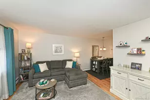 490 Main St, Farmingdale, NY 11735 - Photo 3