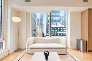135 E 47th St, New York, NY 10017 - Photo 15