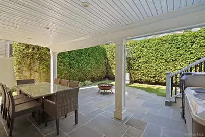 241 W Pine Street, Long Beach, NY 11561 - Photo 35