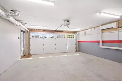 241 W Pine Street, Long Beach, NY 11561 - Photo 29