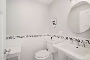 241 W Pine St, Long Beach, NY 11561 - Photo 17