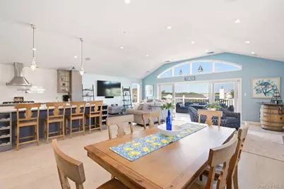 241 W Pine Street, Long Beach, NY 11561 - Photo 15