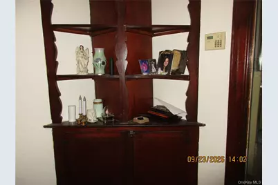 82-51 Penelope Avenue, Middle Village, NY 11379 - Photo 19