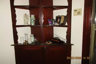 82-51 Penelope Ave, Middle Village, NY 11379 - Photo 19