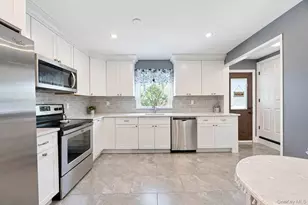 175 Stuyvesant Rd, Oakdale, NY 11769 - Photo 21
