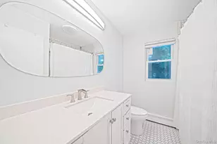 1435 Bray Ave, Laurel, NY 11948 - Photo 9