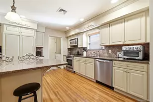 28 Hampton Ct, Woodbury, NY 11797 - Photo 13