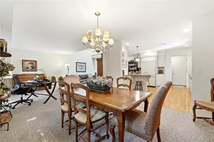 28 Hampton Ct, Woodbury, NY 11797 - Photo 17