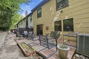 28 Hampton Ct, Woodbury, NY 11797 - Photo 31