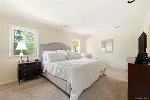 28 Hampton Ct, Woodbury, NY 11797 - Photo 23