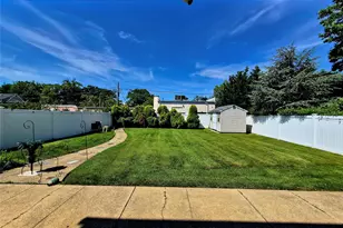 1920 Clemons St, Bellmore, NY 11710 - Photo 33