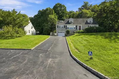 3494 Overlook Avenue, Yorktown Heights, NY 10598 - Photo 3