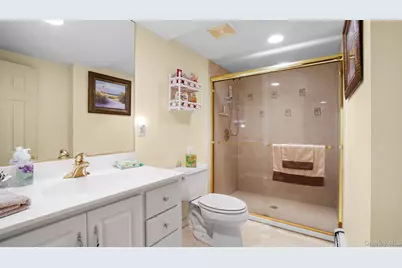 25 Laurel Lane, Holtsville, NY 11742 - Photo 41