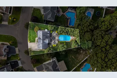 25 Laurel Lane, Holtsville, NY 11742 - Photo 11