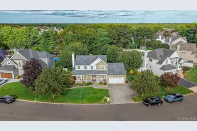 25 Laurel Lane, Holtsville, NY 11742 - Photo 5