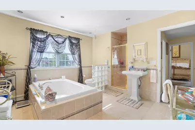 25 Laurel Lane, Holtsville, NY 11742 - Photo 33