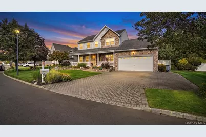 25 Laurel Lane, Holtsville, NY 11742 - Photo 3