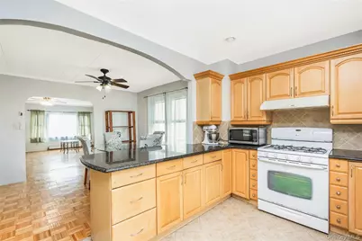 164-36 76th Avenue, Fresh Meadows, NY 11366 - Photo 9