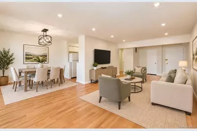 2 Birchwood Court #4M, Mineola, NY 11501 - Photo 1