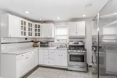 32 Franklin Street, East Rockaway, NY 11518 - Photo 3