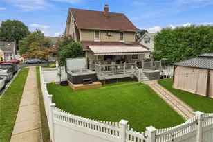 471 Pearl St, Oceanside, NY 11572 - Photo 35