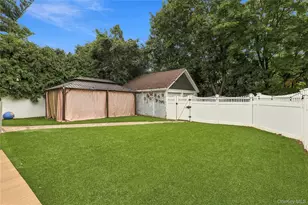 471 Pearl St, Oceanside, NY 11572 - Photo 25