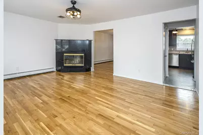 2 Pequot Avenue #A, Port Washington, NY 11050 - Photo 3