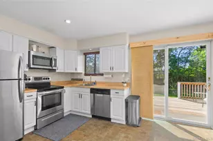 82 Argonne Rd E, Hampton Bays, NY 11946 - Photo 5