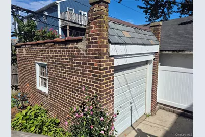 327 E Pine Street, Long Beach, NY 11561 - Photo 15