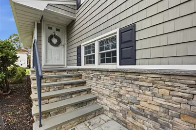 23 Apple Tree Drive, Hauppauge, NY 11788 - Photo 3